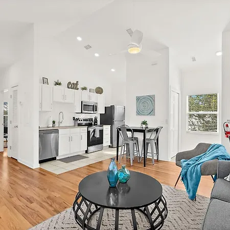 The Old Mission Collection - Downtown Bungalow